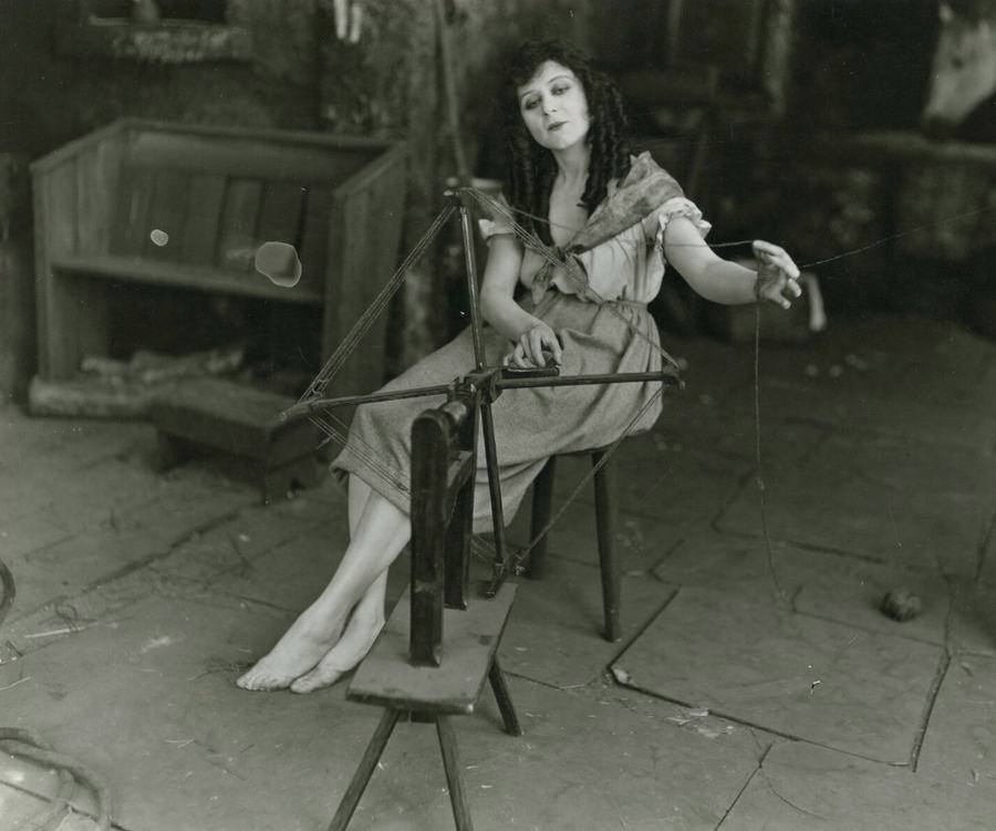Kathleen Mavourneen scene