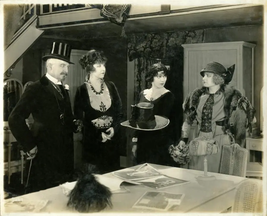 Marie, Ltd. scene