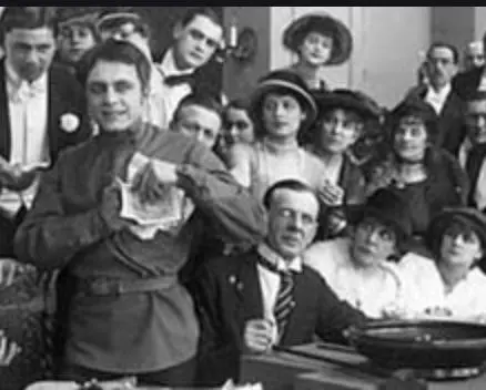 Die rollende Kugel scene