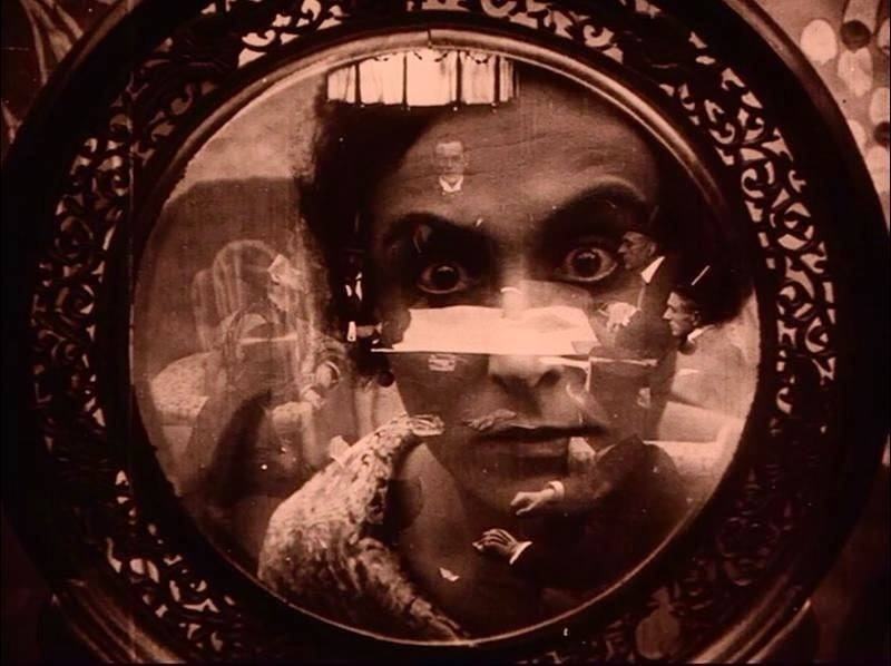 The Spiders - Episode 1: The Golden Sea photo