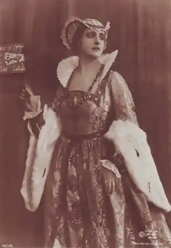 Anna Boleyn photo