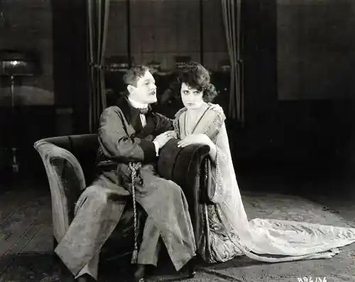 Blind Wives photo