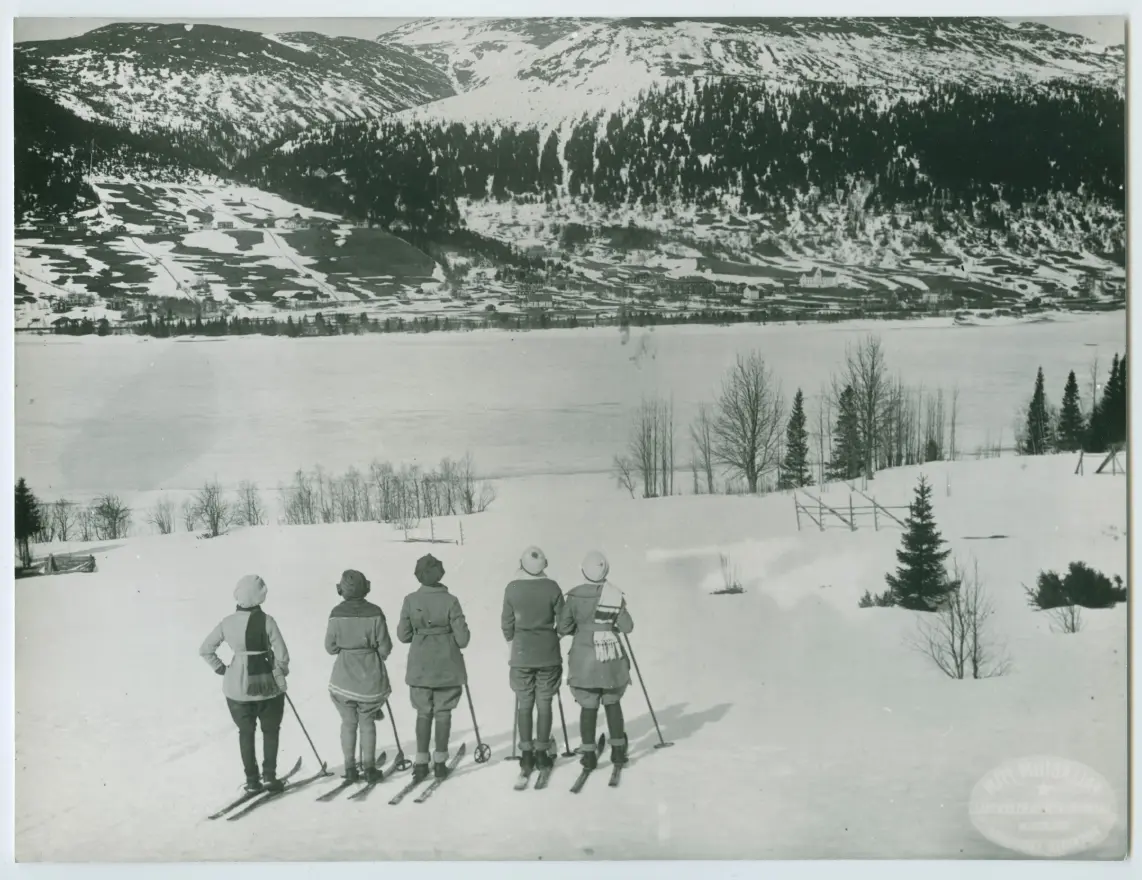 Flickorna i Åre scene