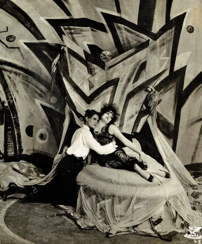 Genuine: The Tragedy of a Vampire scene