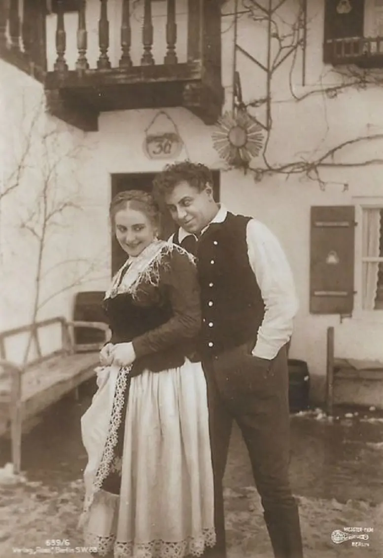 Kohlhiesel's Daughters scene