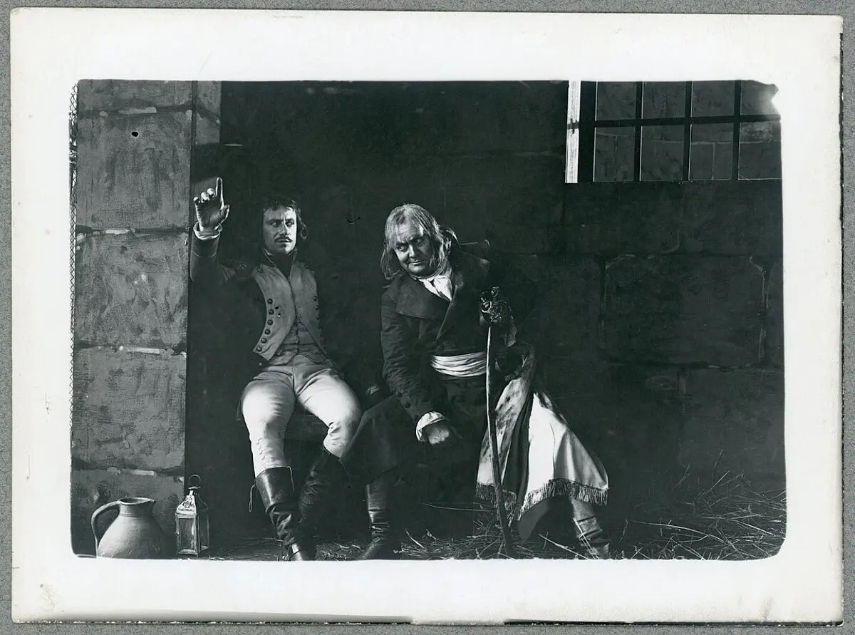 Quatre-vingt-treize scene