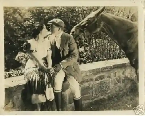 The Riddle: Woman scene