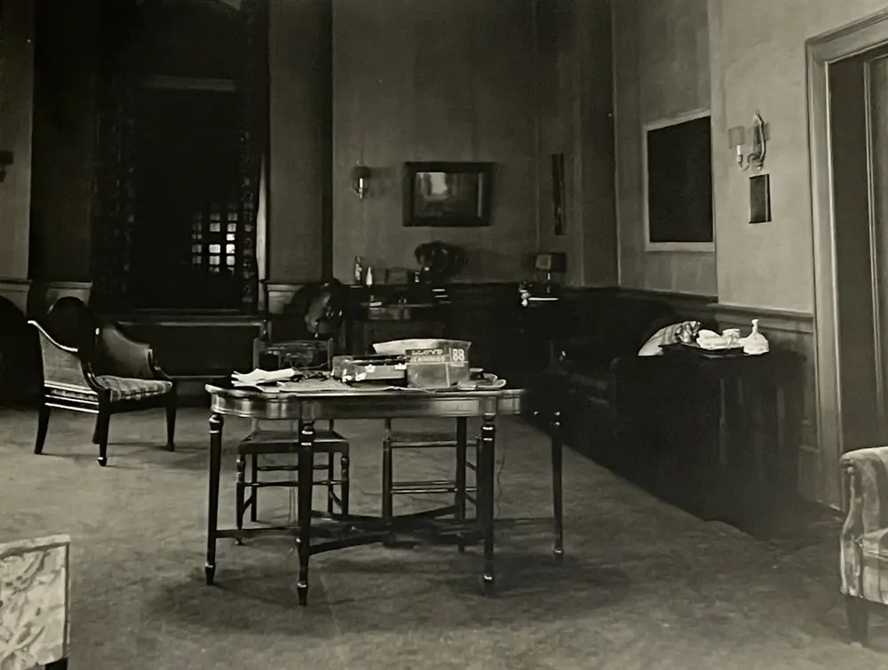 The Woman in Room 13 scene
