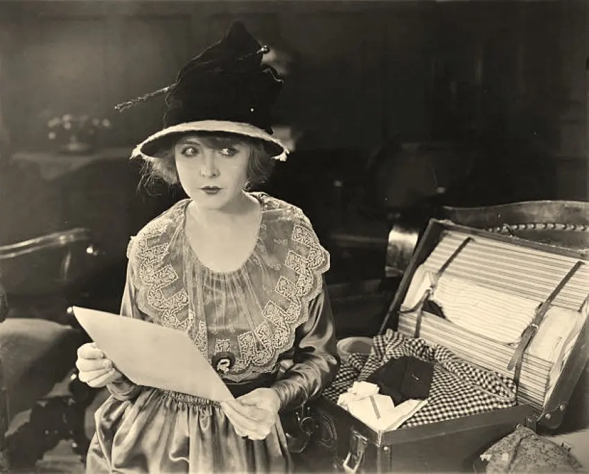 The Woman in the Suitcase scene