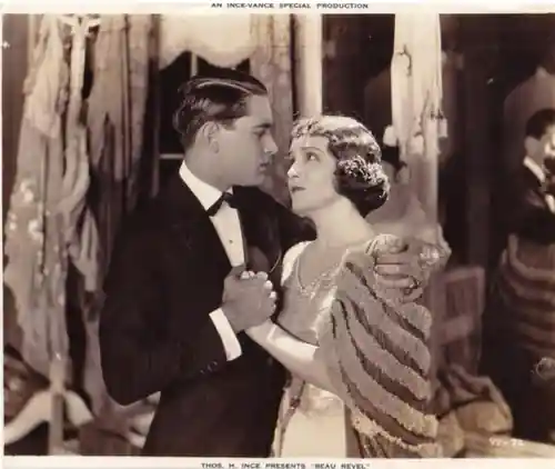 Beau Revel photo