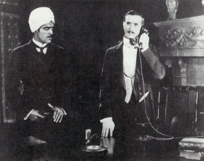 The Hope Diamond Mystery scene