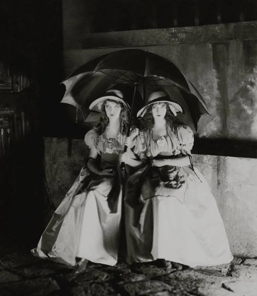 Orphans of the Storm scene