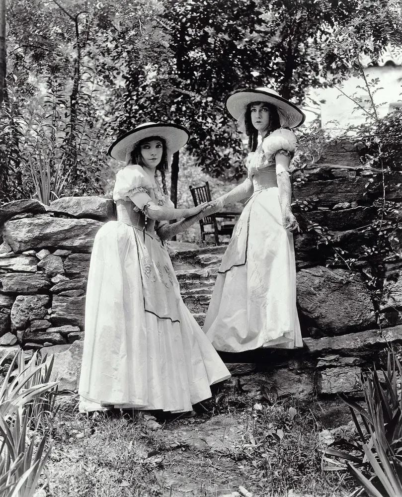 Orphans of the Storm scene