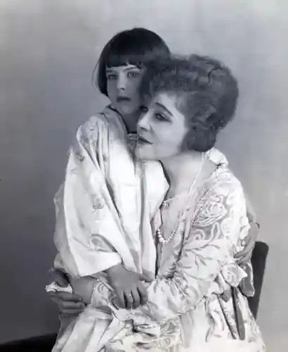 The Cradle photo
