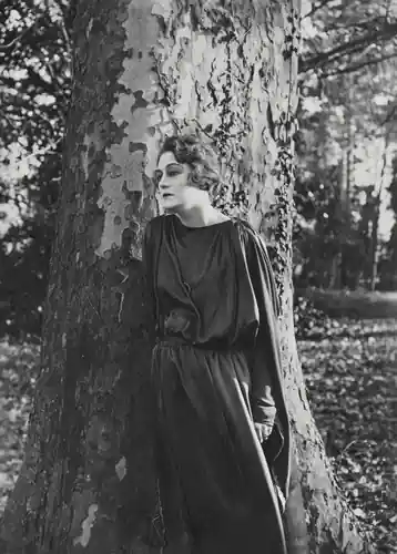 The Woman from Nowhere photo