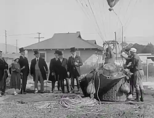 The Balloonatic scene