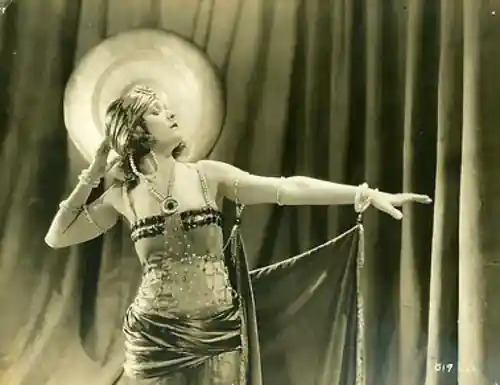 Bella Donna scene