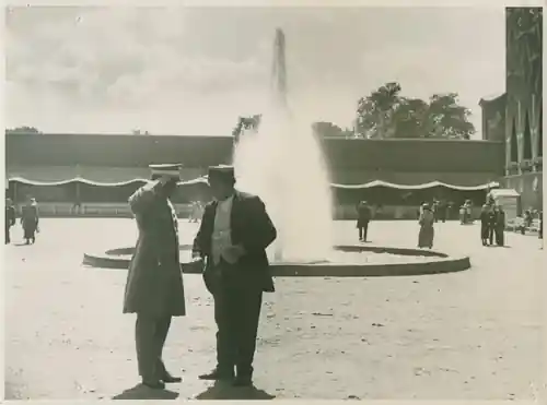 Boman på utställningen photo