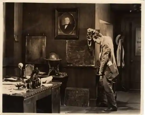 An Old Sweetheart of Mine scene