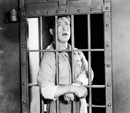 Singer Jim McKee scene