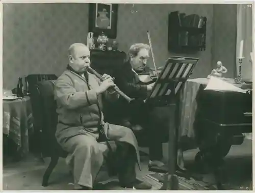 33.333 scene