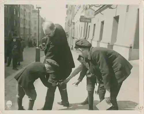 Dan, tant och lilla fröken Söderlund scene
