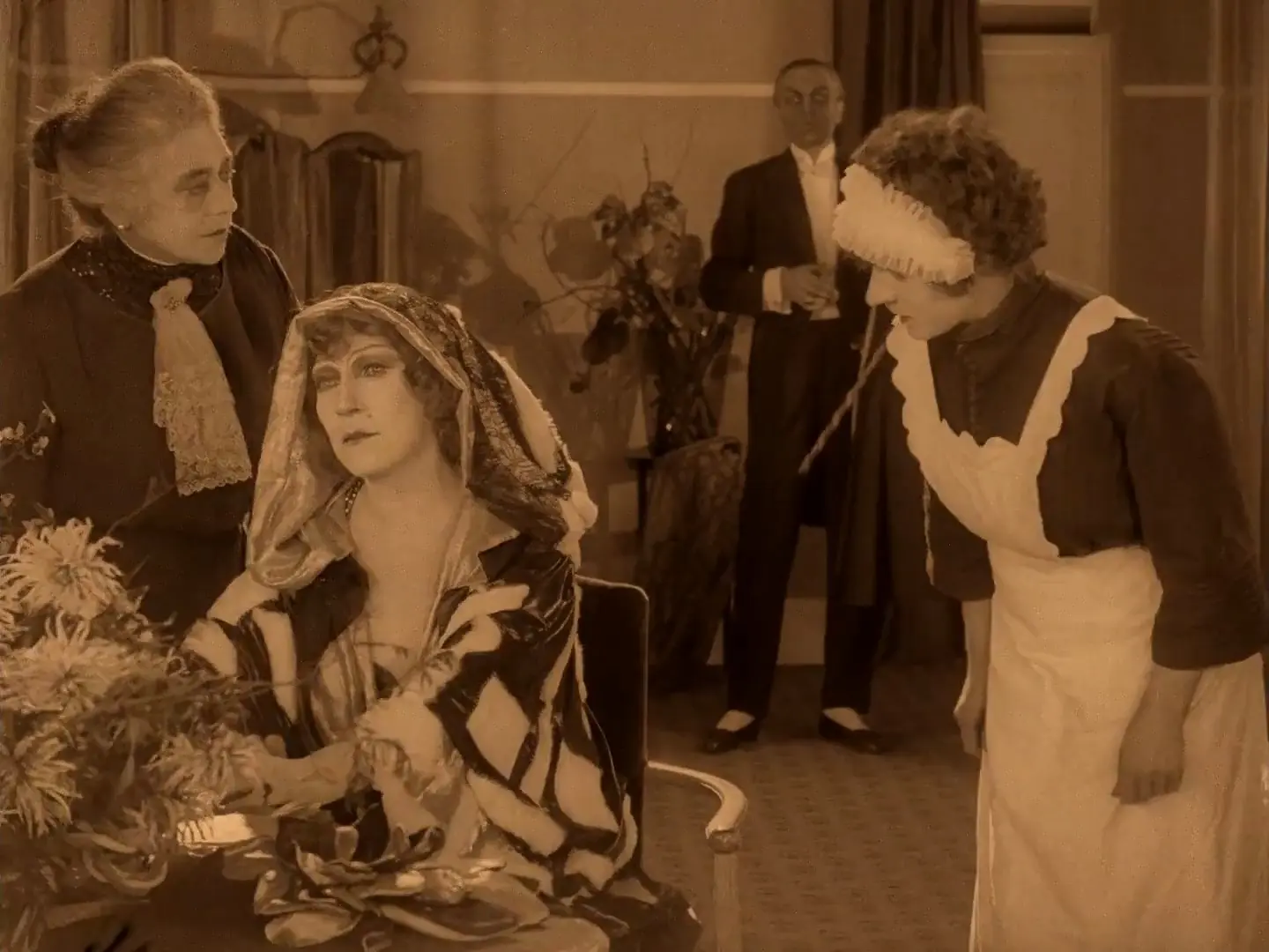 L'inhumaine scene
