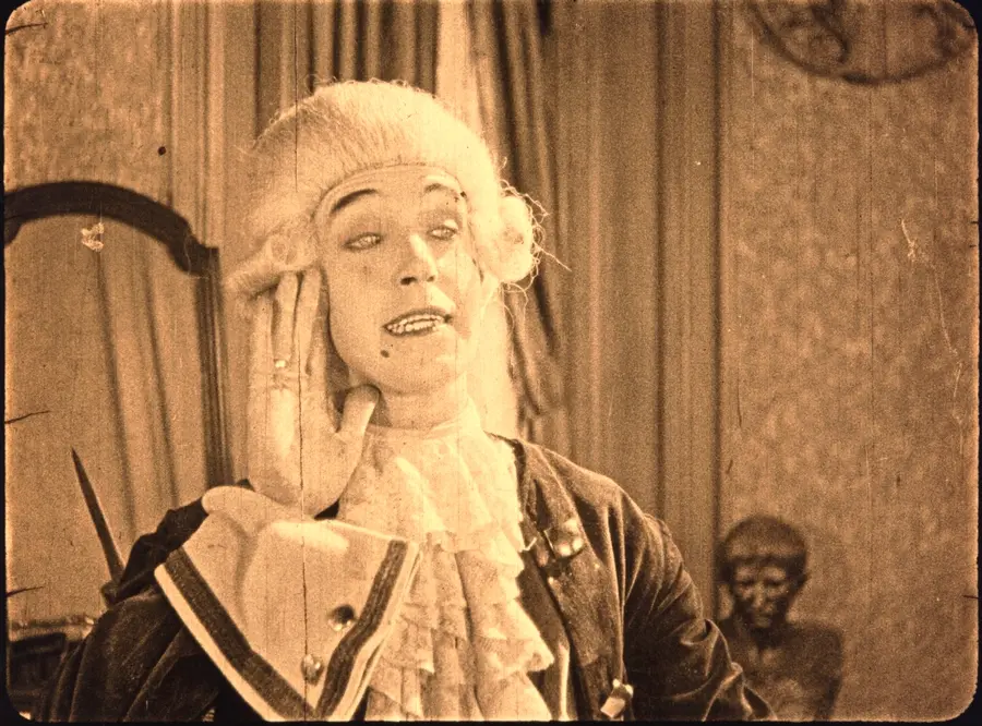 Monsieur Don't Care scene 1