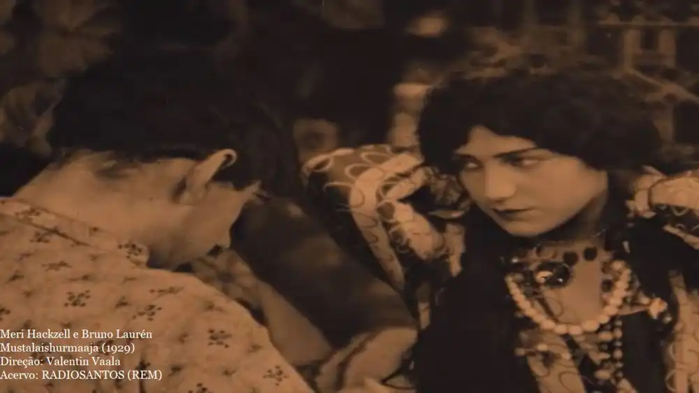Mustalaishurmaaja scene