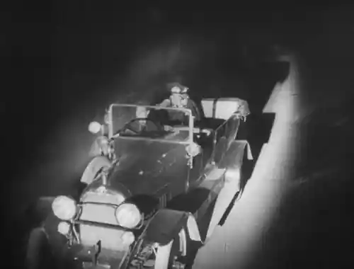 The Hands of Orlac scene