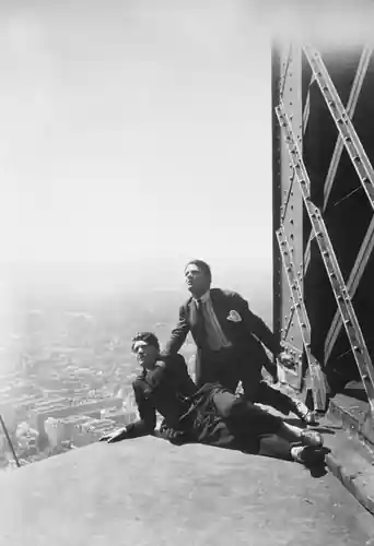 Paris Asleep scene
