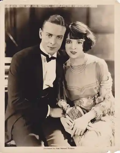 The Perfect Flapper photo