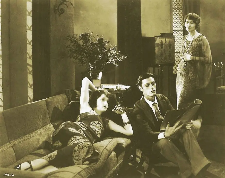 Sinners in Silk scene
