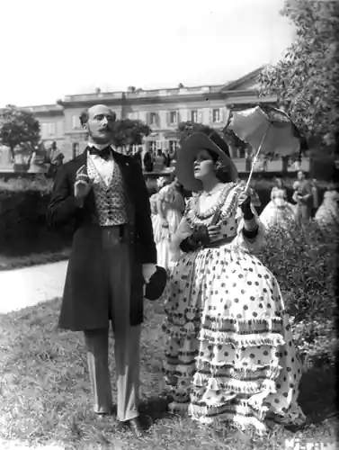 Violettes impériales scene