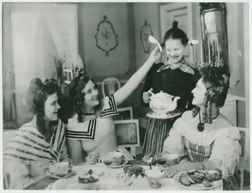 Ett köpmanshus i skärgården photo