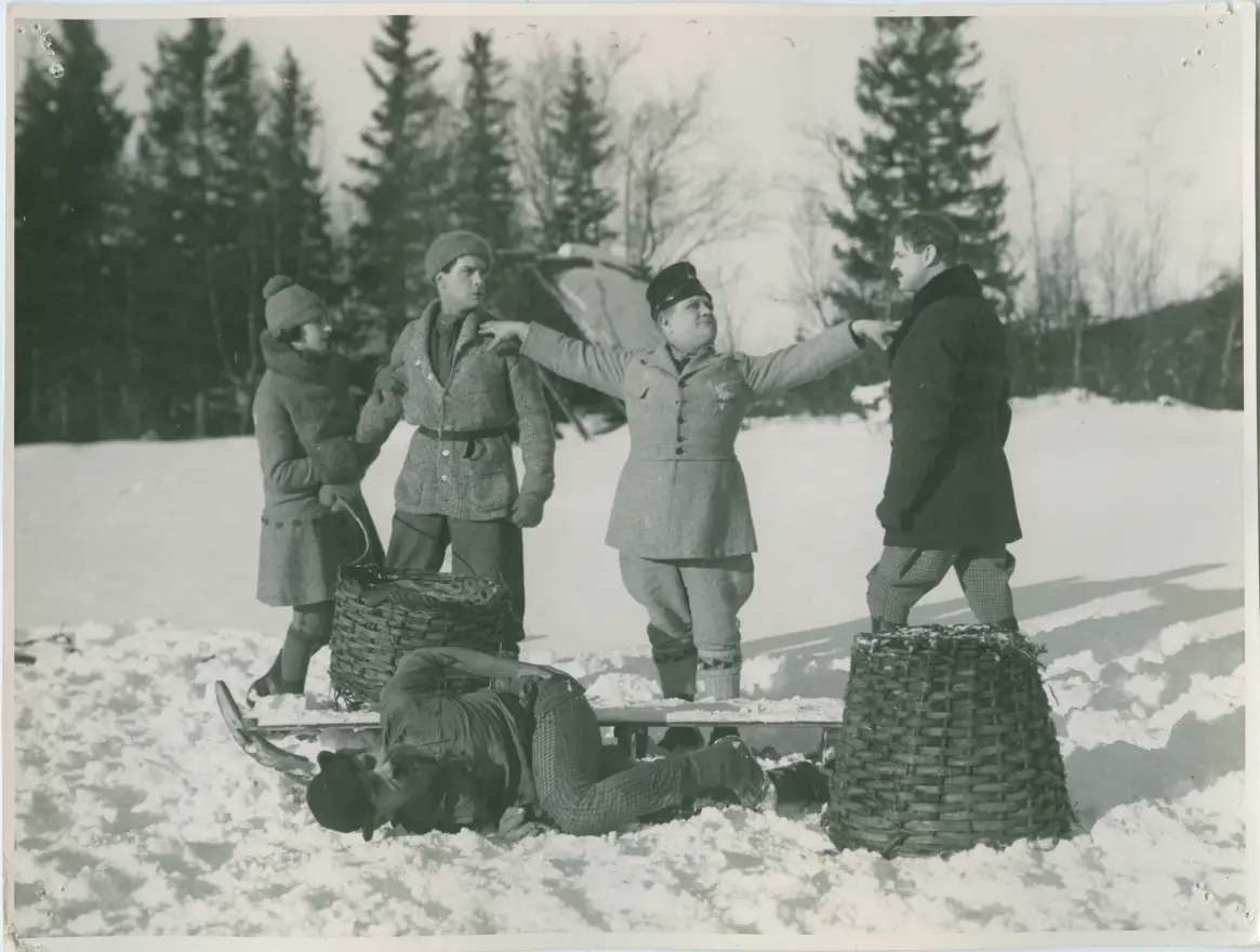 Polis Paulus' påskasmäll scene