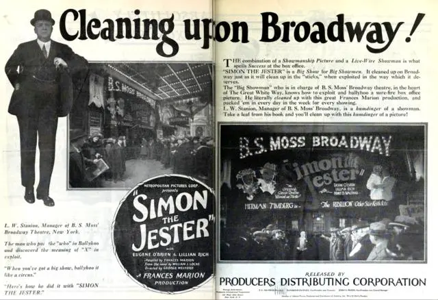 Simon the Jester scene
