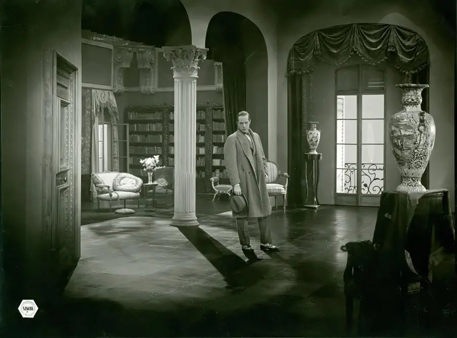 Das Spielzeug von Paris scene