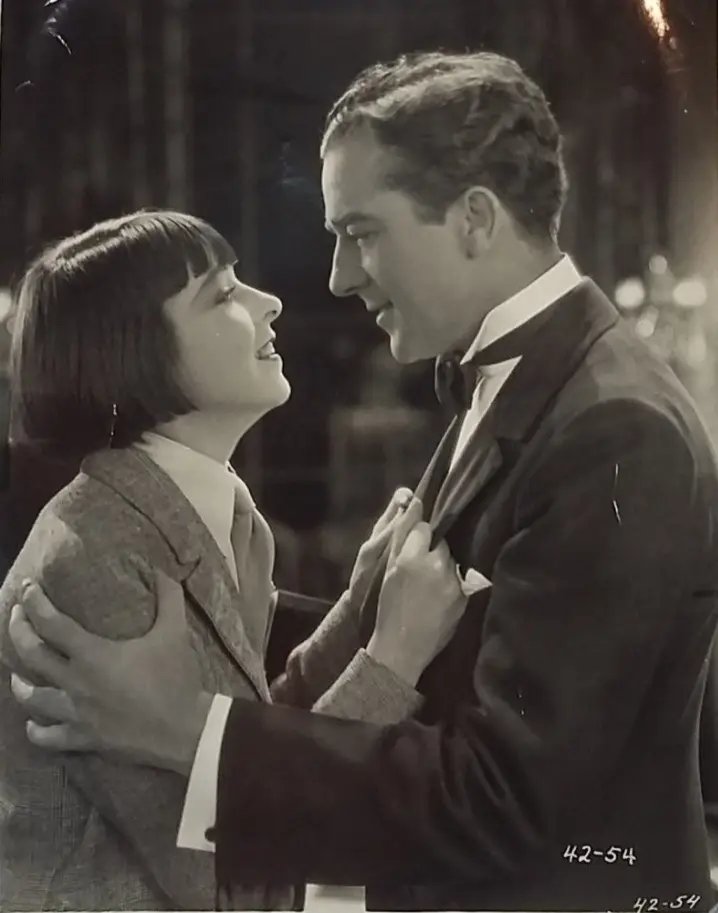 We Moderns scene 2