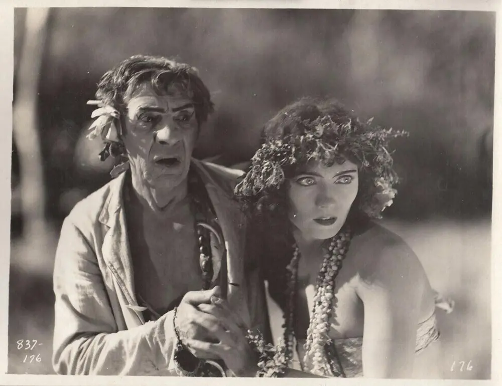 Aloma of the South Seas scene