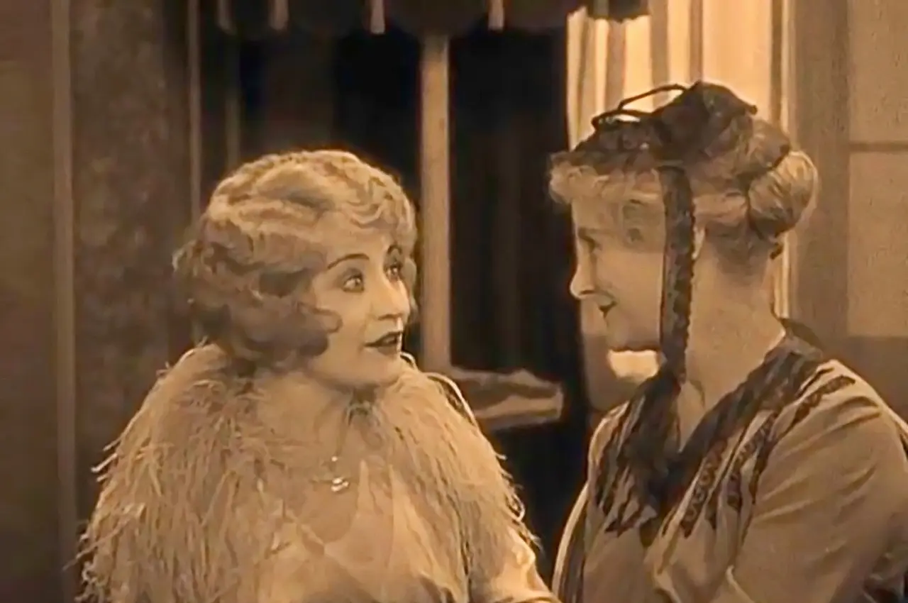 The Belle of Broadway scene