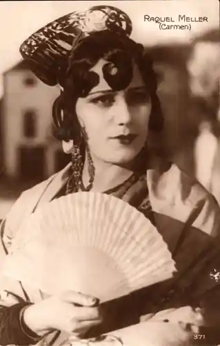 Carmen scene