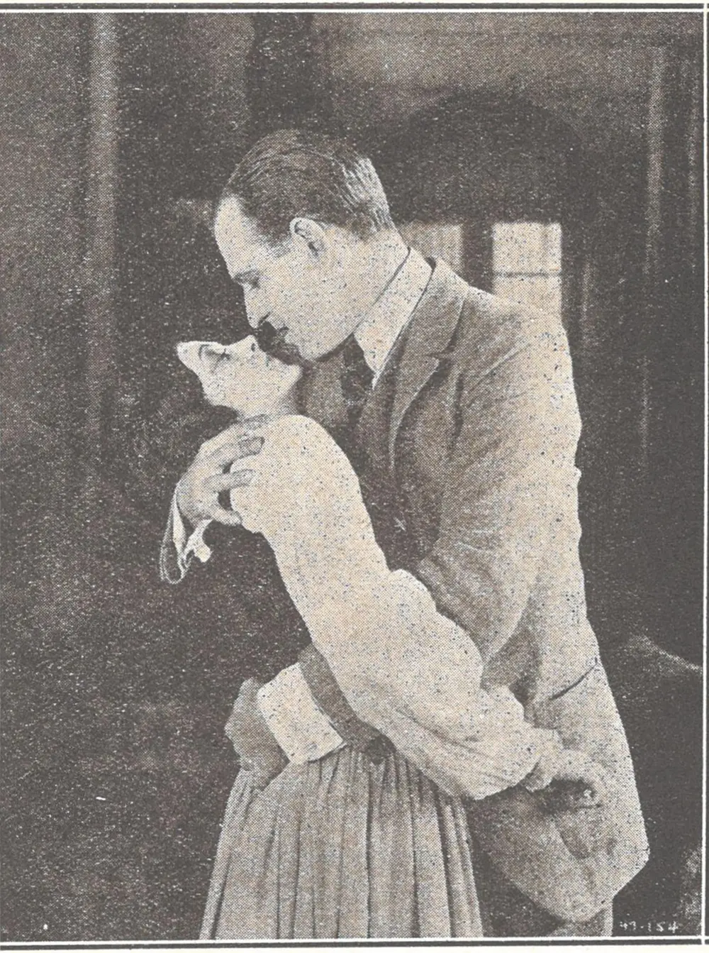 The Girl from Montmartre scene