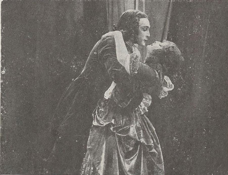 Manon Lescaut scene