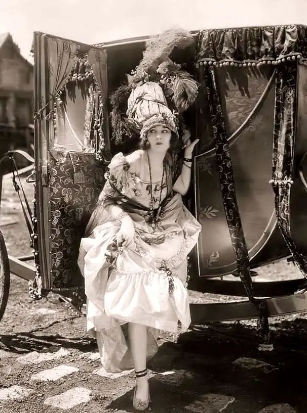 Nell Gwyn scene