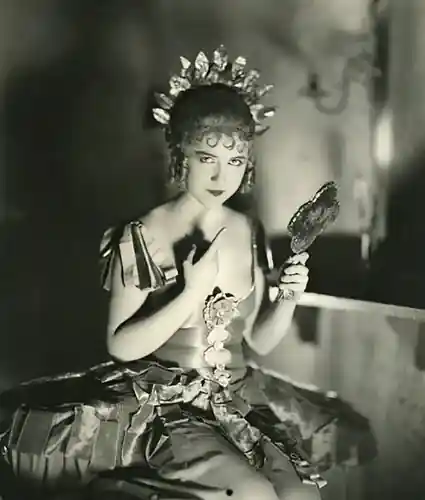 Nell Gwyn scene