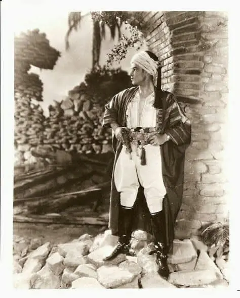 The Son of the Sheik scene