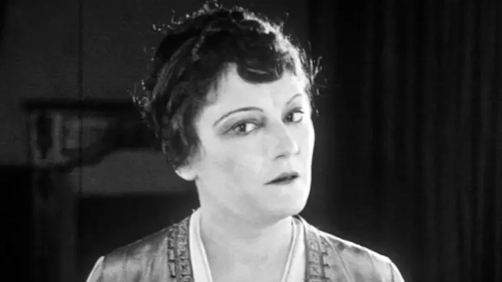 Antoinette Sabrier scene