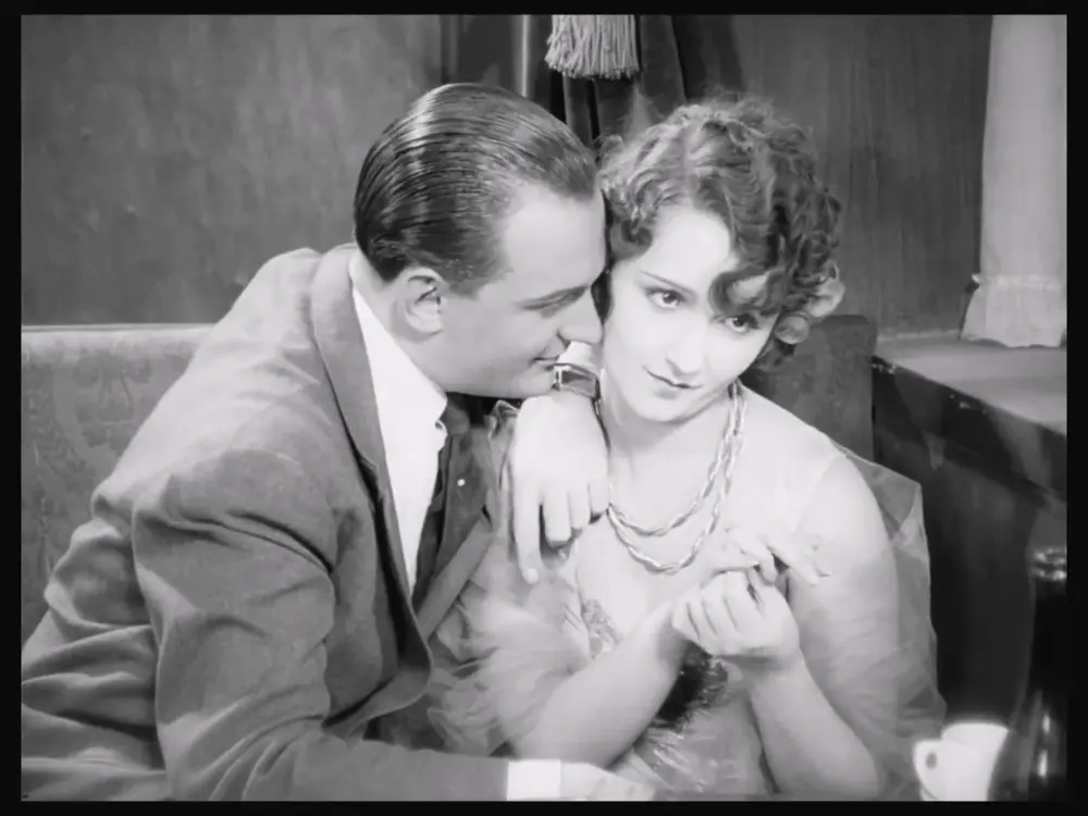 Café Elektric scene