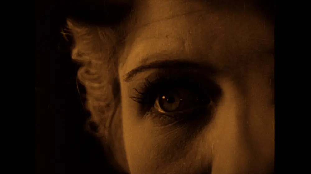 The Cat and the Canary scene